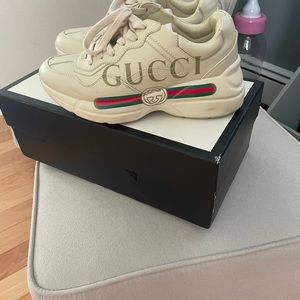 Gucci Sneakers